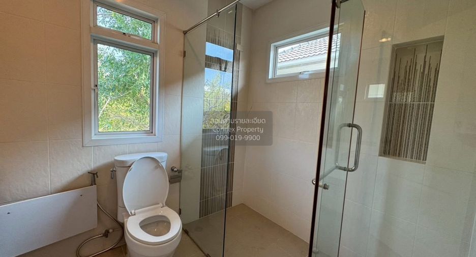 For rent 3 bedrooms house in Khan Na Yao, Bangkok