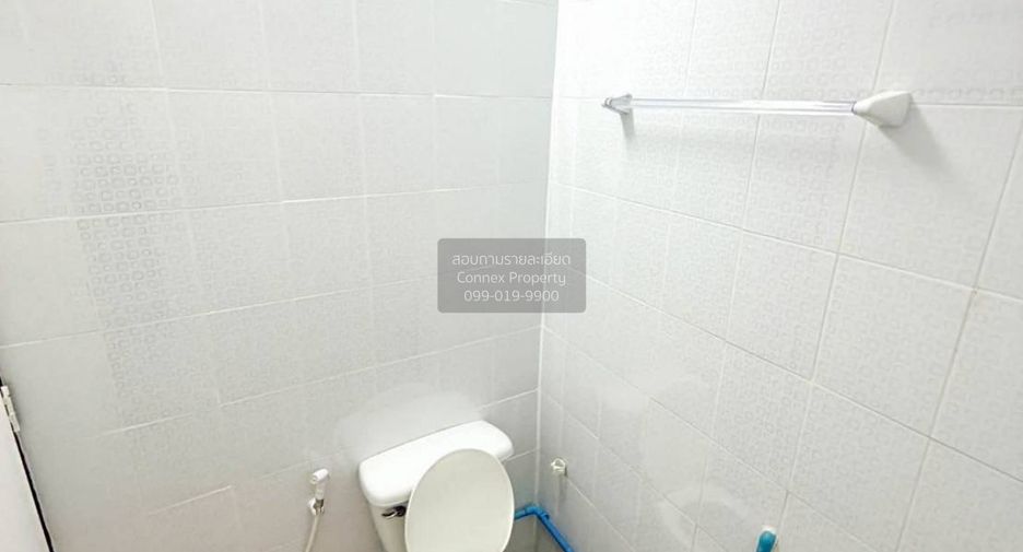 For rent 3 bedrooms townhouse in Phra Khanong, Bangkok