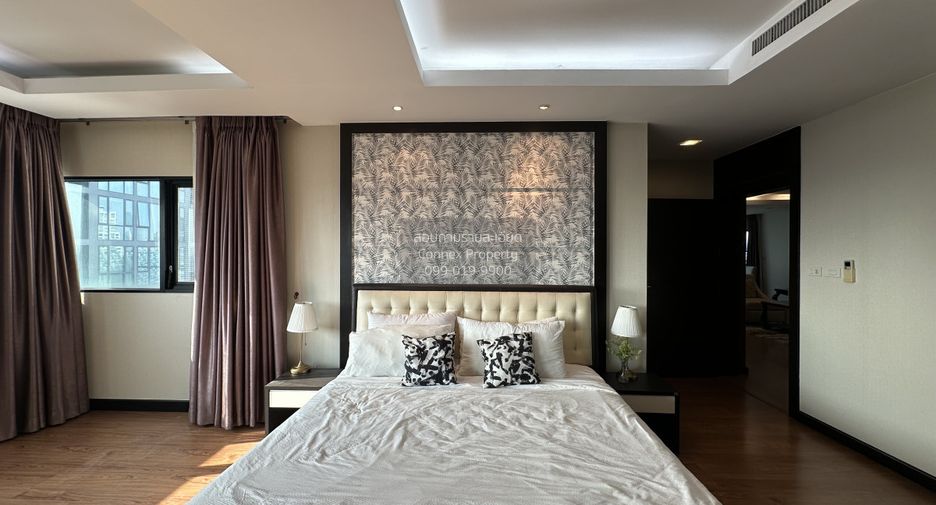 For rent 3 bedrooms condo in Sathon, Bangkok