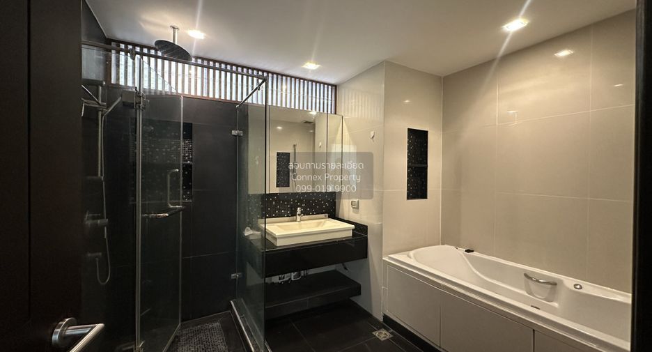 For rent 3 bedrooms condo in Sathon, Bangkok
