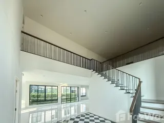 Casa en venta de 5 habitaciones en Sai Mai, Bangkok