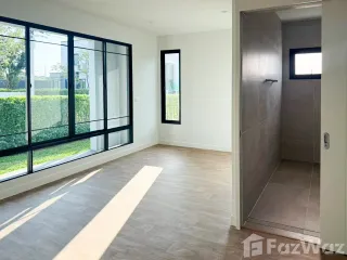 Casa en venta de 5 habitaciones en Sai Mai, Bangkok