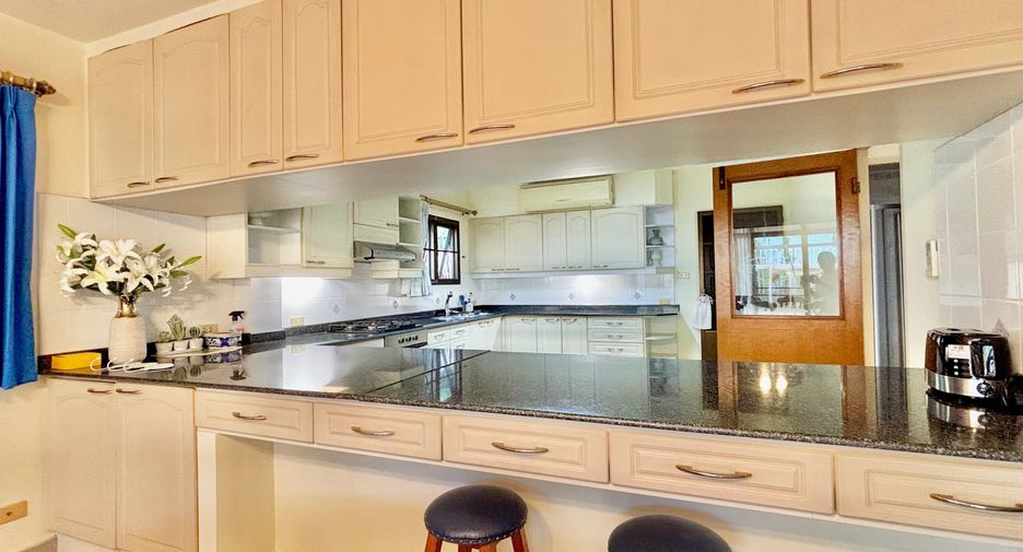 For rent 4 ベッドルーム house in Mueang Phuket, Phuket