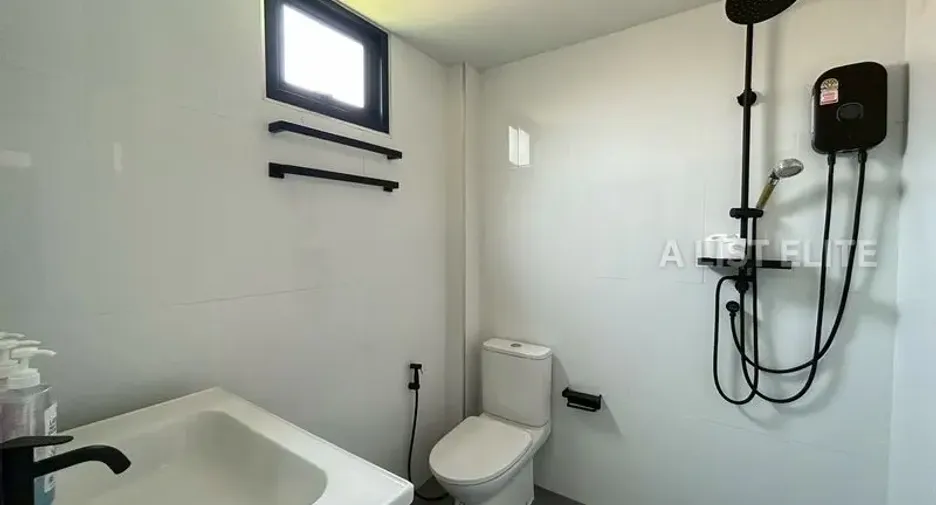 For rent 5 bedrooms house in Bang Lamung, Chonburi