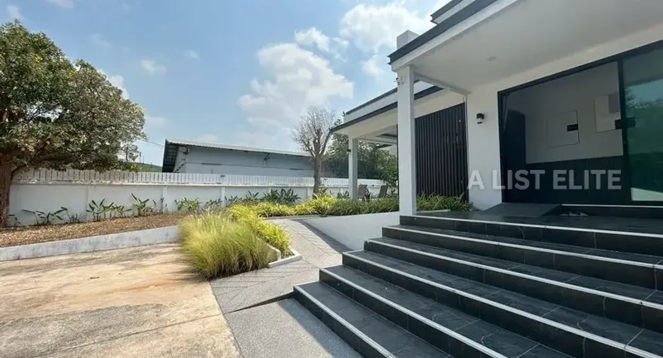 For rent 5 bedrooms house in Bang Lamung, Chonburi