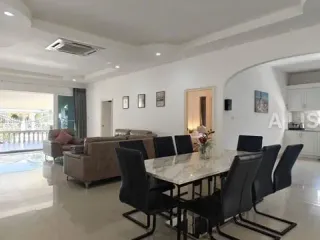 À louer 7 chambres maison à Bang Lamung, Chonburi