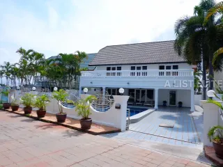 For sale 3 bedrooms house in Bang Lamung, Chonburi