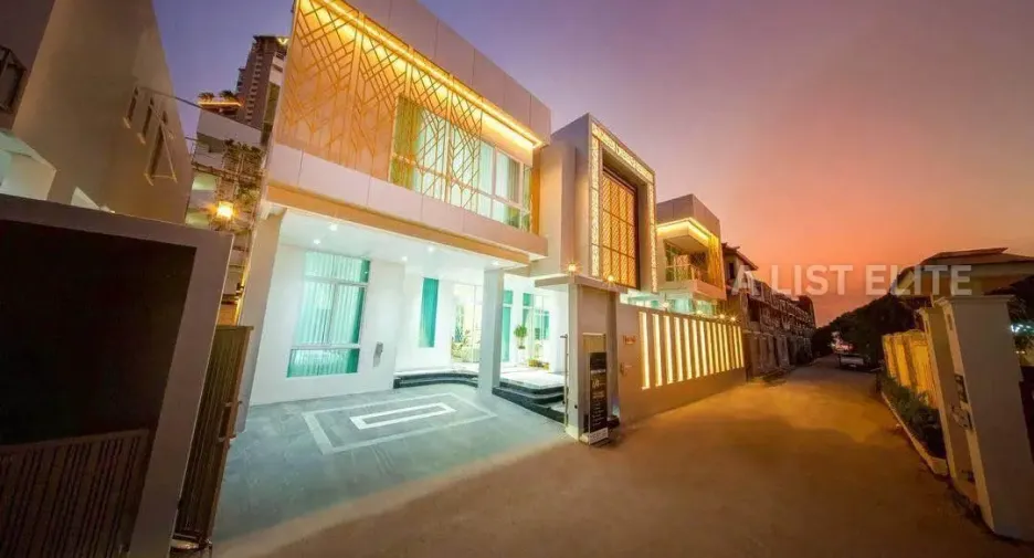 For rent 7 bedrooms house in Bang Lamung, Chonburi