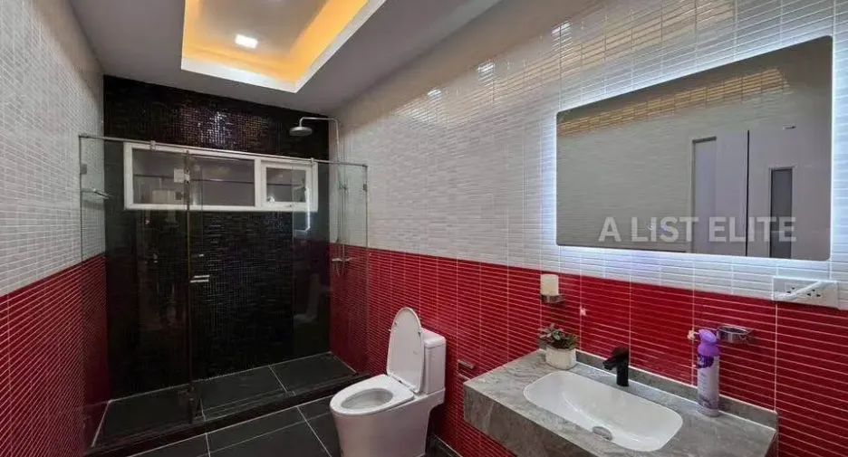 For rent 5 bedrooms house in Bang Lamung, Chonburi