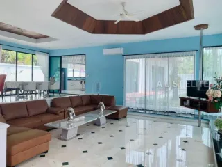 À louer 5 chambres maison à Bang Lamung, Chonburi