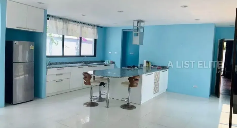 For rent 5 bedrooms house in Bang Lamung, Chonburi