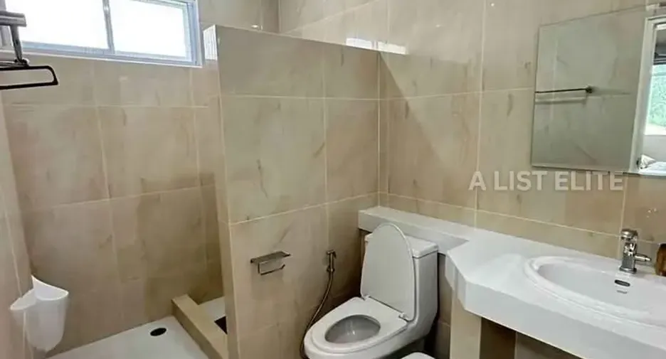 For rent 6 bedrooms house in Bang Lamung, Chonburi