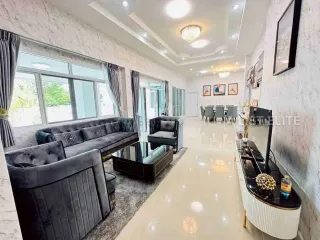 À louer 6 chambres maison à Bang Lamung, Chonburi