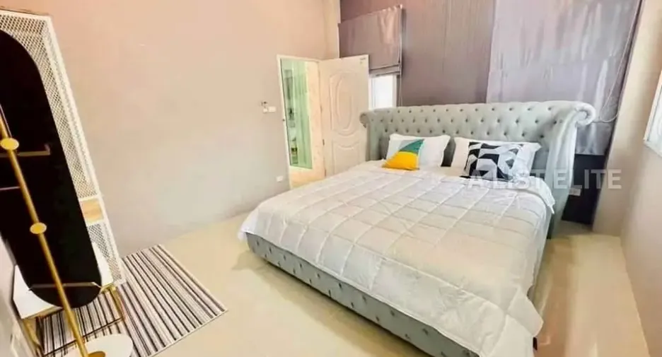 For rent 6 bedrooms house in Bang Lamung, Chonburi