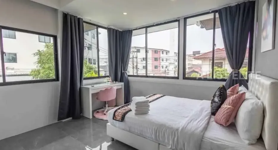For rent 7 bedrooms house in Bang Lamung, Chonburi