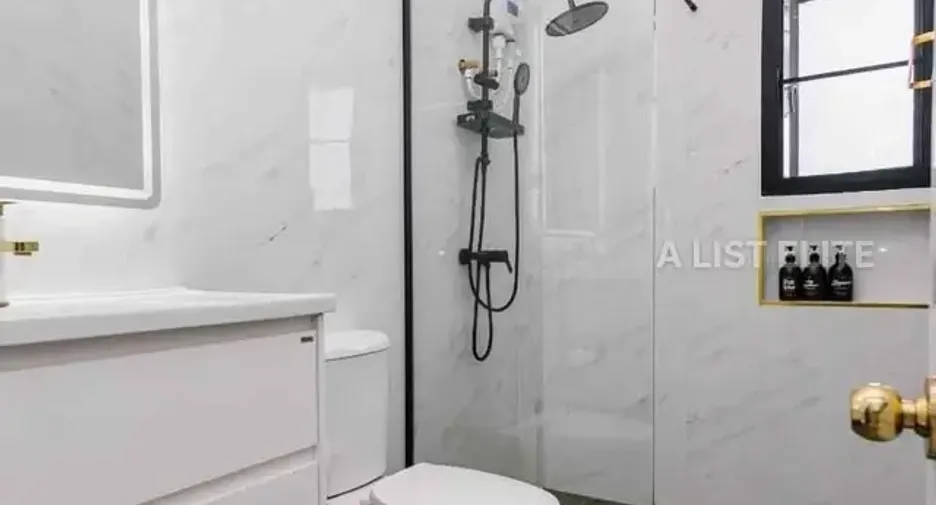 For rent 7 bedrooms house in Bang Lamung, Chonburi