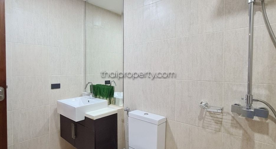 For sale and for rent 2 bedrooms condo in Bang Lamung, Chonburi