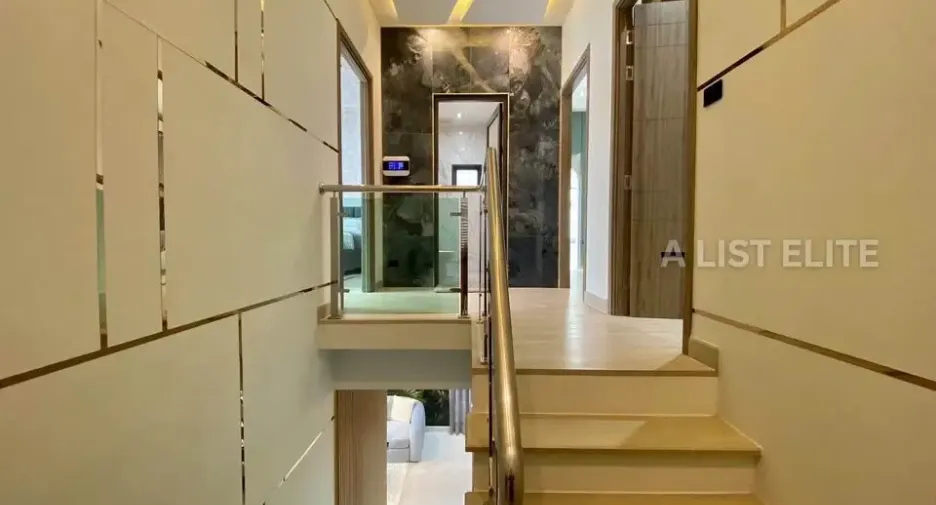 For rent 5 bedrooms house in Bang Lamung, Chonburi