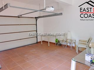 Casa en venta y en alquiler de 3 habitaciones en Bang Lamung, Chonburi