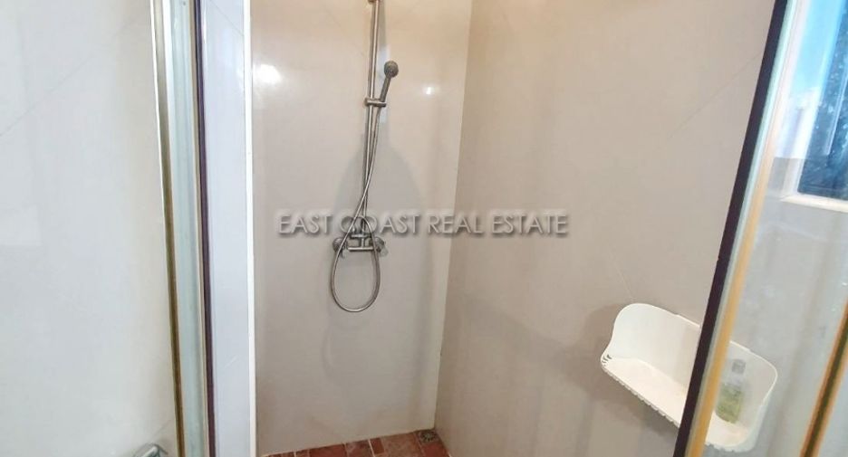 For sale and for rent 4 bedrooms house in Bang Lamung, Chonburi