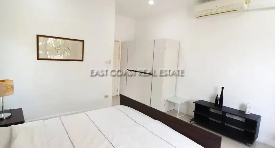 For rent and for sale 4 bedrooms house in Bang Lamung, Chonburi
