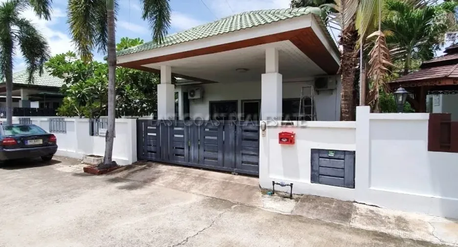 For rent and for sale 4 bedrooms house in Bang Lamung, Chonburi