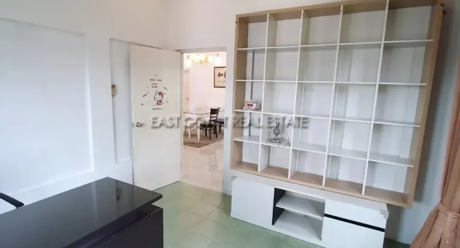 For rent and for sale 4 bedrooms house in Bang Lamung, Chonburi