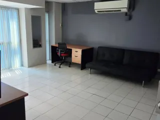 For rent 1 bed retail Space in Watthana, Bangkok
