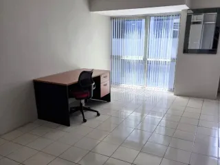 For rent 1 bed retail Space in Watthana, Bangkok