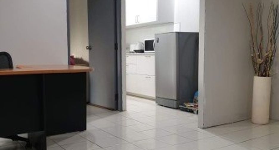 For rent 1 Beds retail Space in Watthana, Bangkok