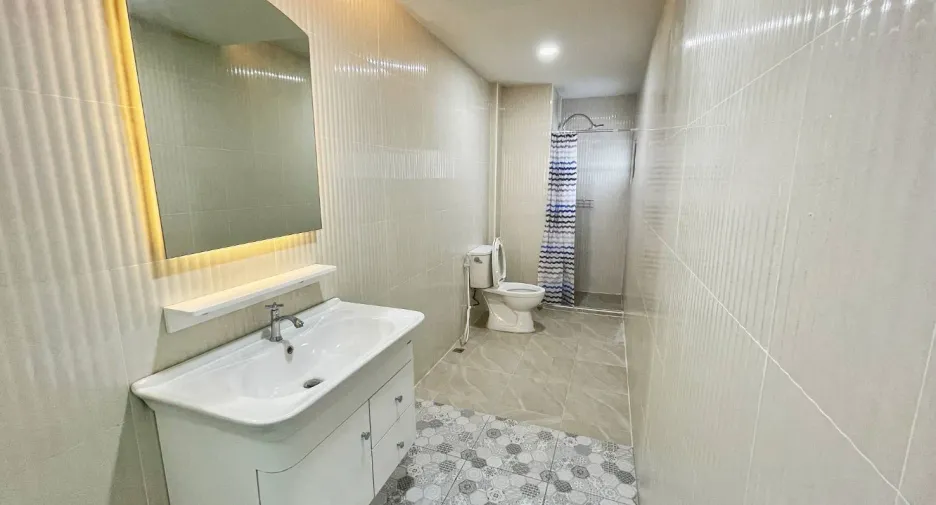 For rent 2 bedrooms townhouse in Mueang Chiang Mai, Chiang Mai