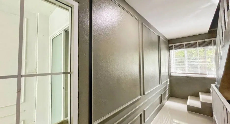 For rent 2 bedrooms townhouse in Mueang Chiang Mai, Chiang Mai