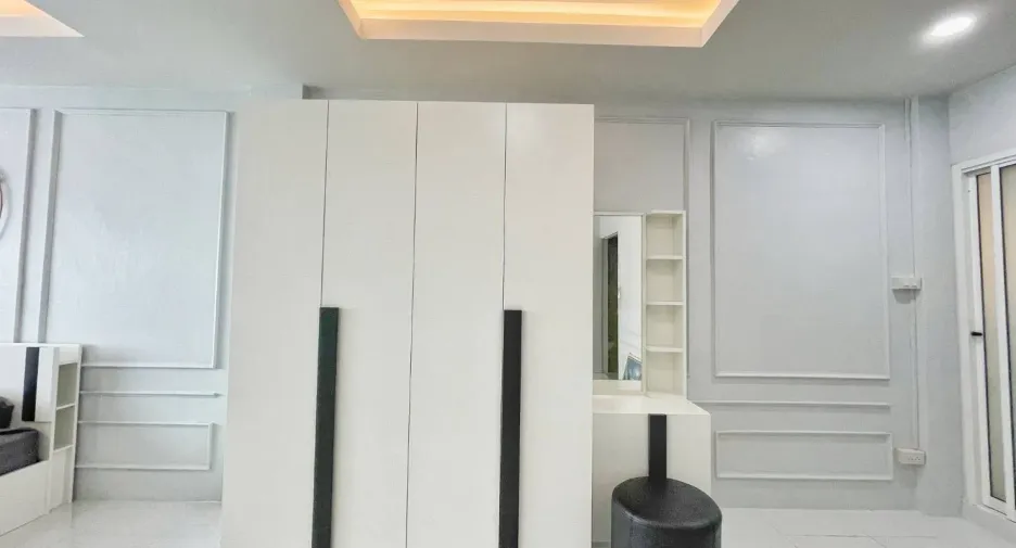 For rent 2 bedrooms townhouse in Mueang Chiang Mai, Chiang Mai