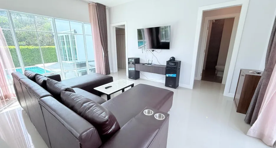 For sale 3 bedrooms villa in Cha Am, Phetchaburi