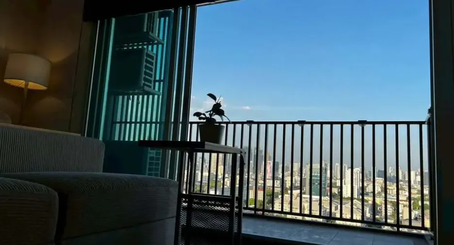 For sale and for rent 2 bedrooms condo in Yan Nawa, Bangkok