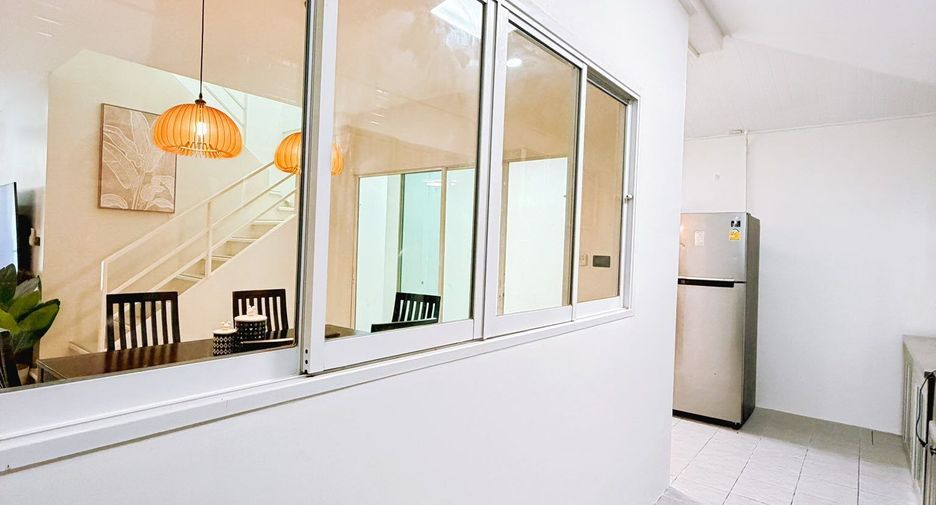 Casa en venta y en alquiler de 4 habitaciones en Mueang Phuket, Phuket