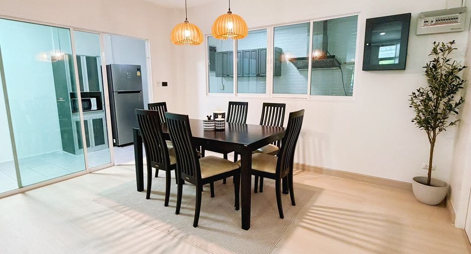 Casa en venta y en alquiler de 4 habitaciones en Mueang Phuket, Phuket