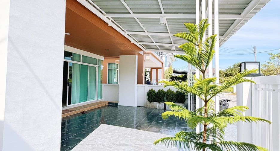 Casa en venta y en alquiler de 4 habitaciones en Mueang Phuket, Phuket