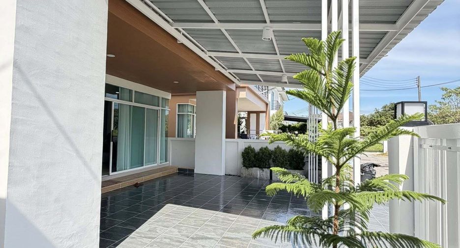 Casa en venta y en alquiler de 4 habitaciones en Mueang Phuket, Phuket