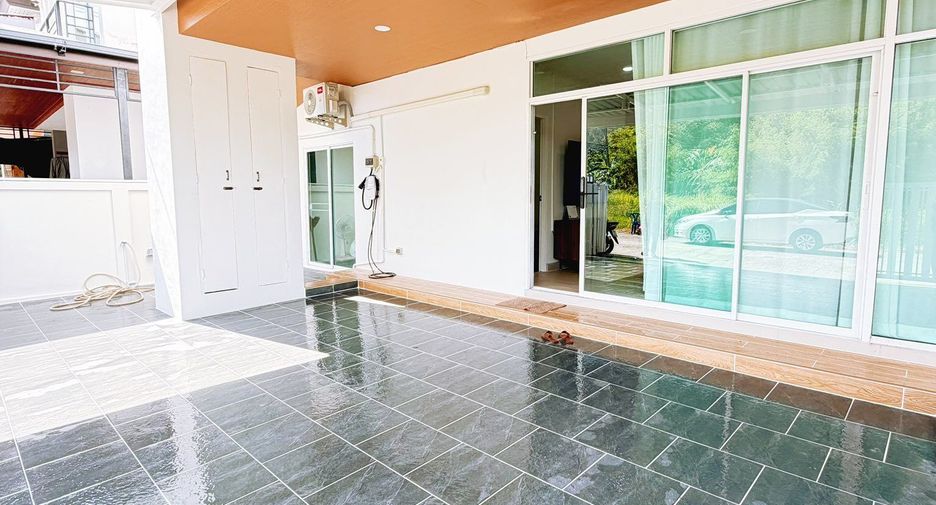 Casa en venta y en alquiler de 4 habitaciones en Mueang Phuket, Phuket