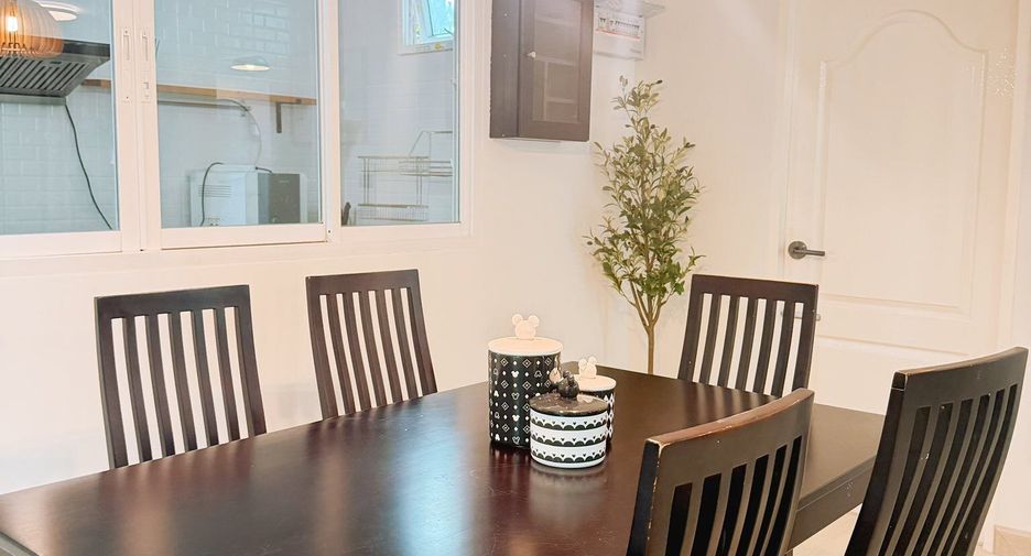 Casa en venta y en alquiler de 4 habitaciones en Mueang Phuket, Phuket