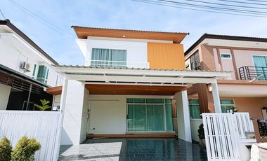 For sale and for rent 4 bedrooms house in Mueang Phuket, Phuket
