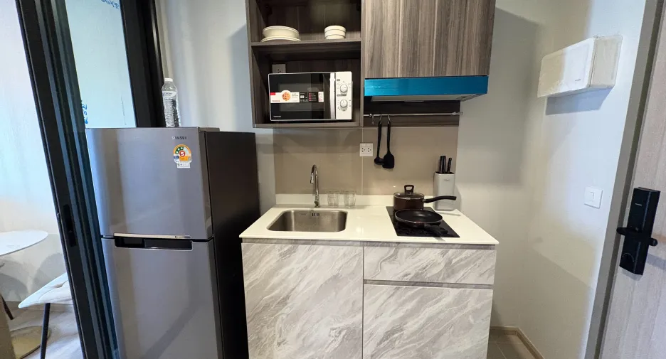 For rent 1 bed condo in Phra Khanong, Bangkok
