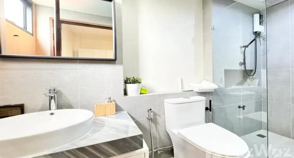 For sale 6 bedrooms house in Khlong San, Bangkok