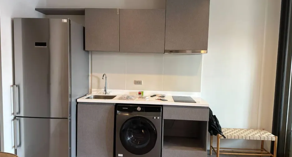For rent 1 bed condo in Huai Khwang, Bangkok