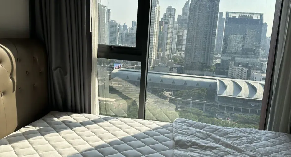 For rent 1 bed condo in Huai Khwang, Bangkok