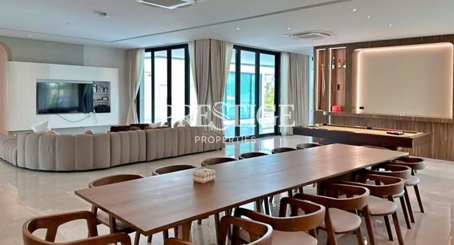 Casa en alquiler de 6 habitaciones en Bang Lamung, Chonburi