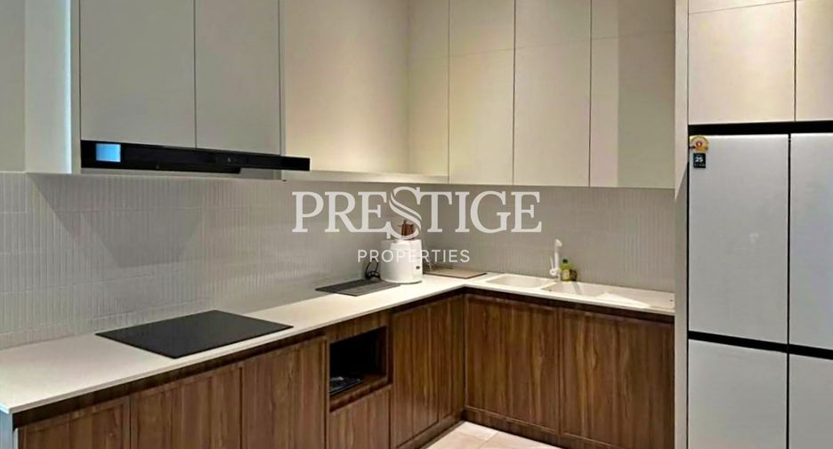Casa en alquiler de 6 habitaciones en Bang Lamung, Chonburi