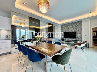Casa en alquiler de 5 habitaciones en Bang Lamung, Chonburi