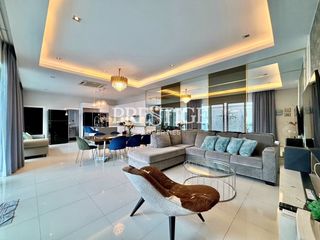 Casa en alquiler de 5 habitaciones en Bang Lamung, Chonburi